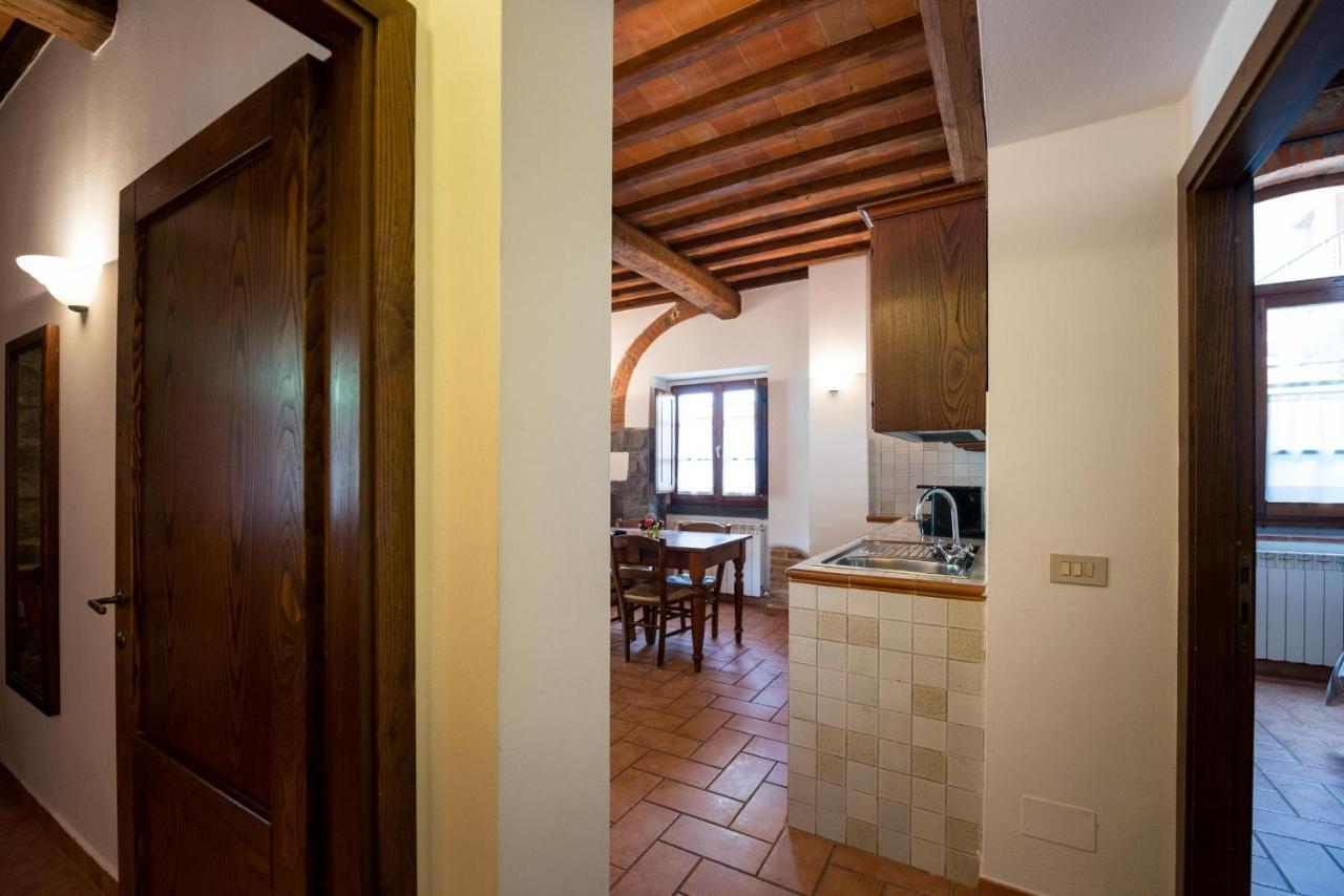 Residence Ristorante La Ferriera Loro Ciuffenna Eksteriør billede