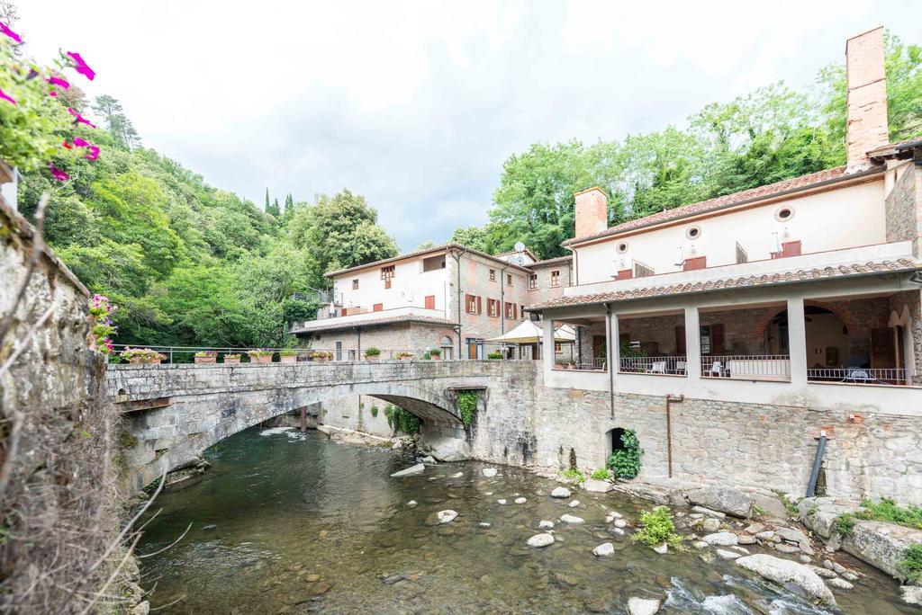 Residence Ristorante La Ferriera Loro Ciuffenna Eksteriør billede