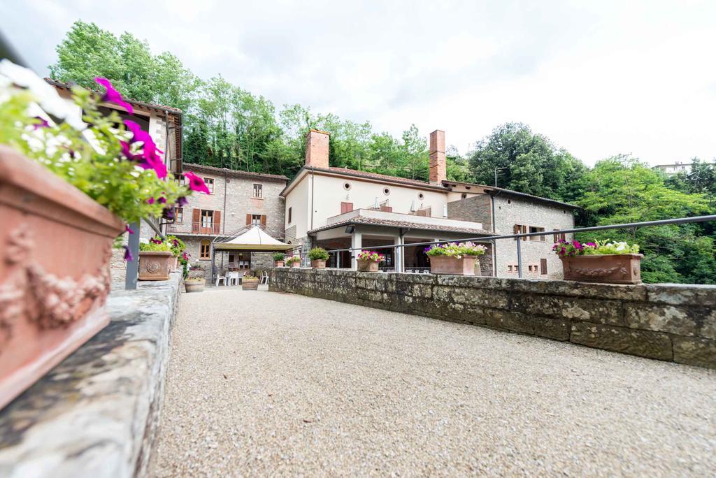 Residence Ristorante La Ferriera Loro Ciuffenna Eksteriør billede